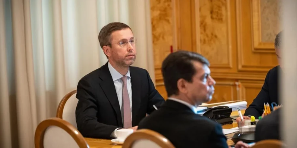 Ілюстративне фото: люди ховаються в метро під час російської ракетної атаки по Києву 30 липня 2026 року