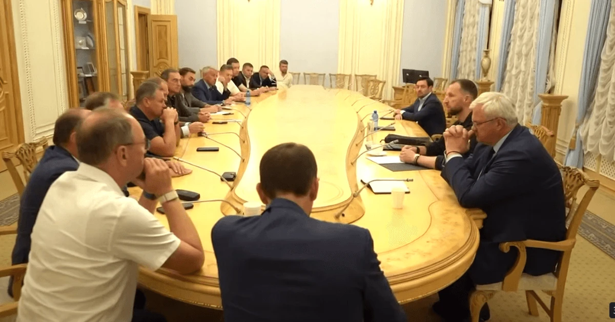 Хмара та Сибіга понад п’ять годин відповідали на запитання депутатів у Раді
