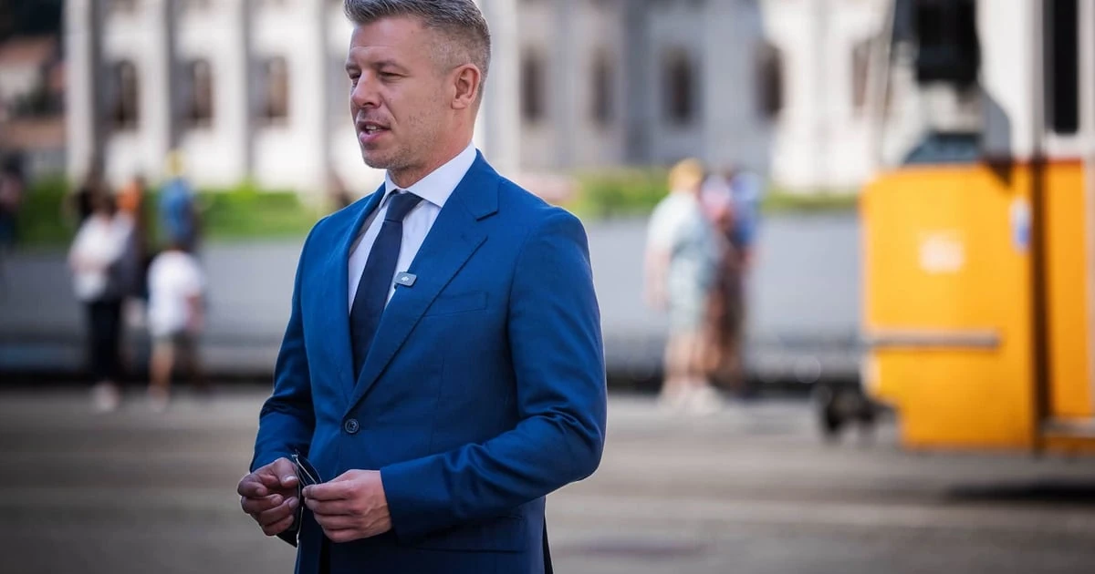 Хто вирішуватиме долю усиновлення в Угорщині: Мадяр відбирає це у міністрів