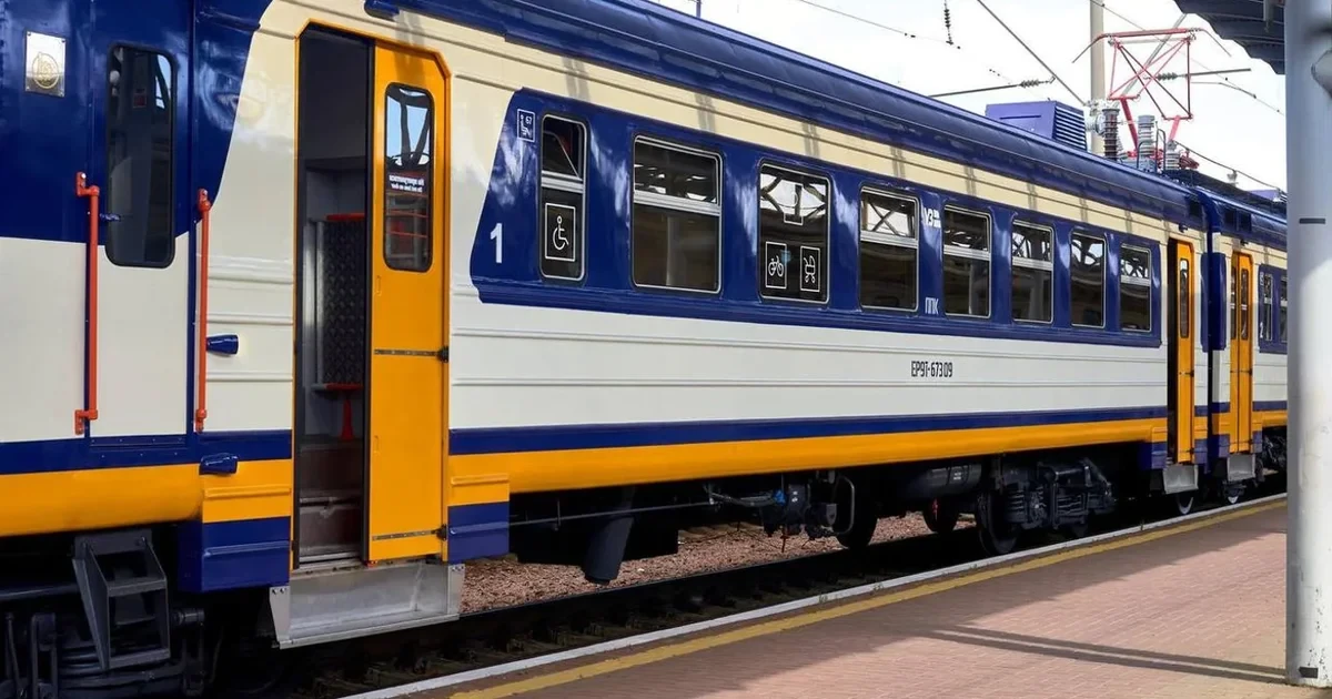 Уряд прив’язав роботу вокзалів і потягів до двох рівнів загрози