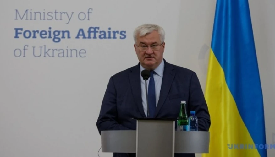 Сибіга закликав партнерів допомогти Україні із закупівлею локомотивів через атаки РФ