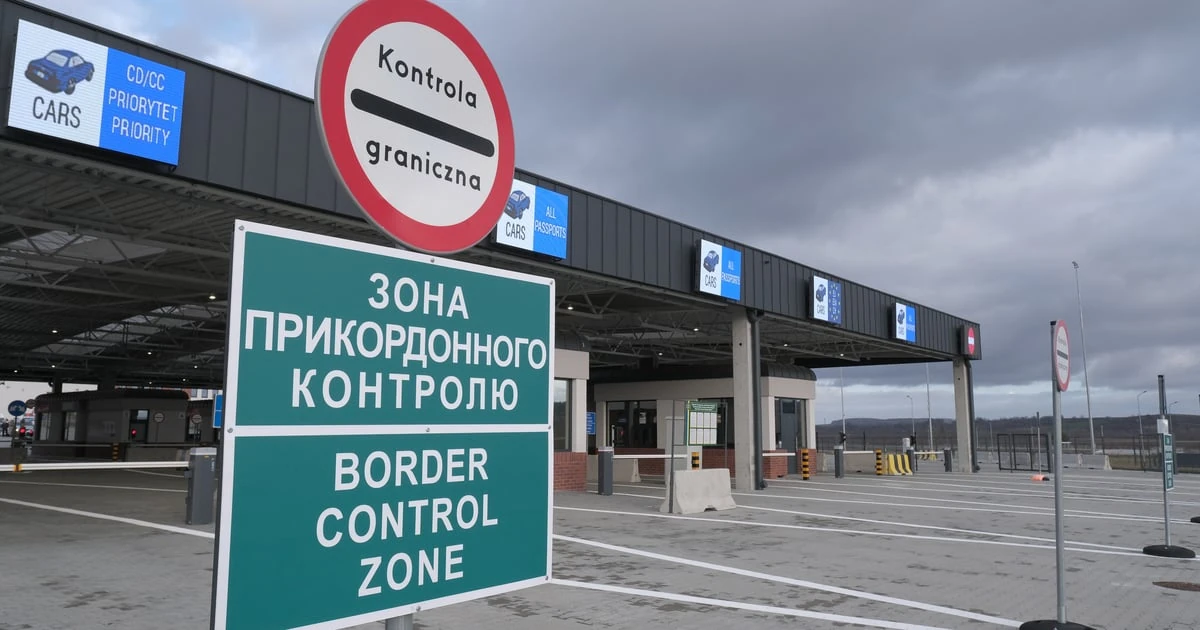 Польща змінить рух на кордоні з Україною через загрозу російських ударів