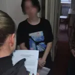 Фото Національної поліції: затримана 17-річна дівчина